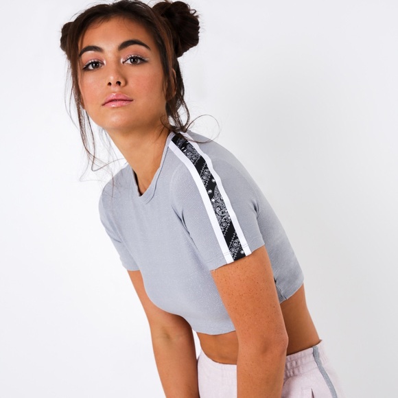 converse crop top